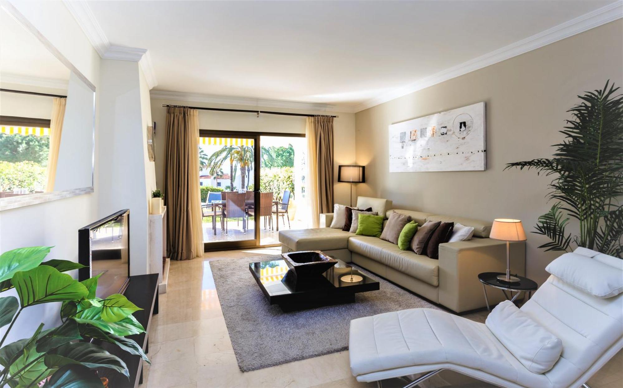 โครัล บีช อพาร์ตโฮเทล Apartment มาร์เบยา ภายนอก รูปภาพ