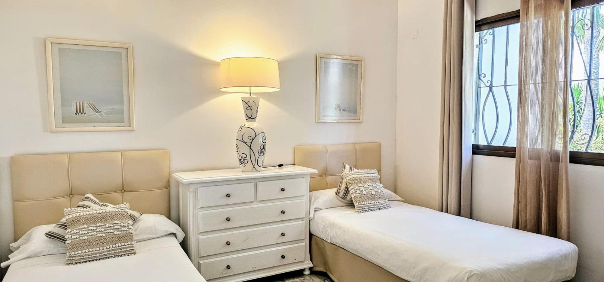 โครัล บีช อพาร์ตโฮเทล Apartment มาร์เบยา ภายนอก รูปภาพ