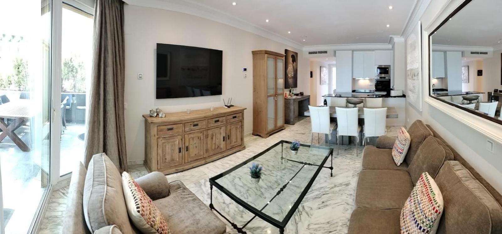 โครัล บีช อพาร์ตโฮเทล Apartment มาร์เบยา ภายนอก รูปภาพ